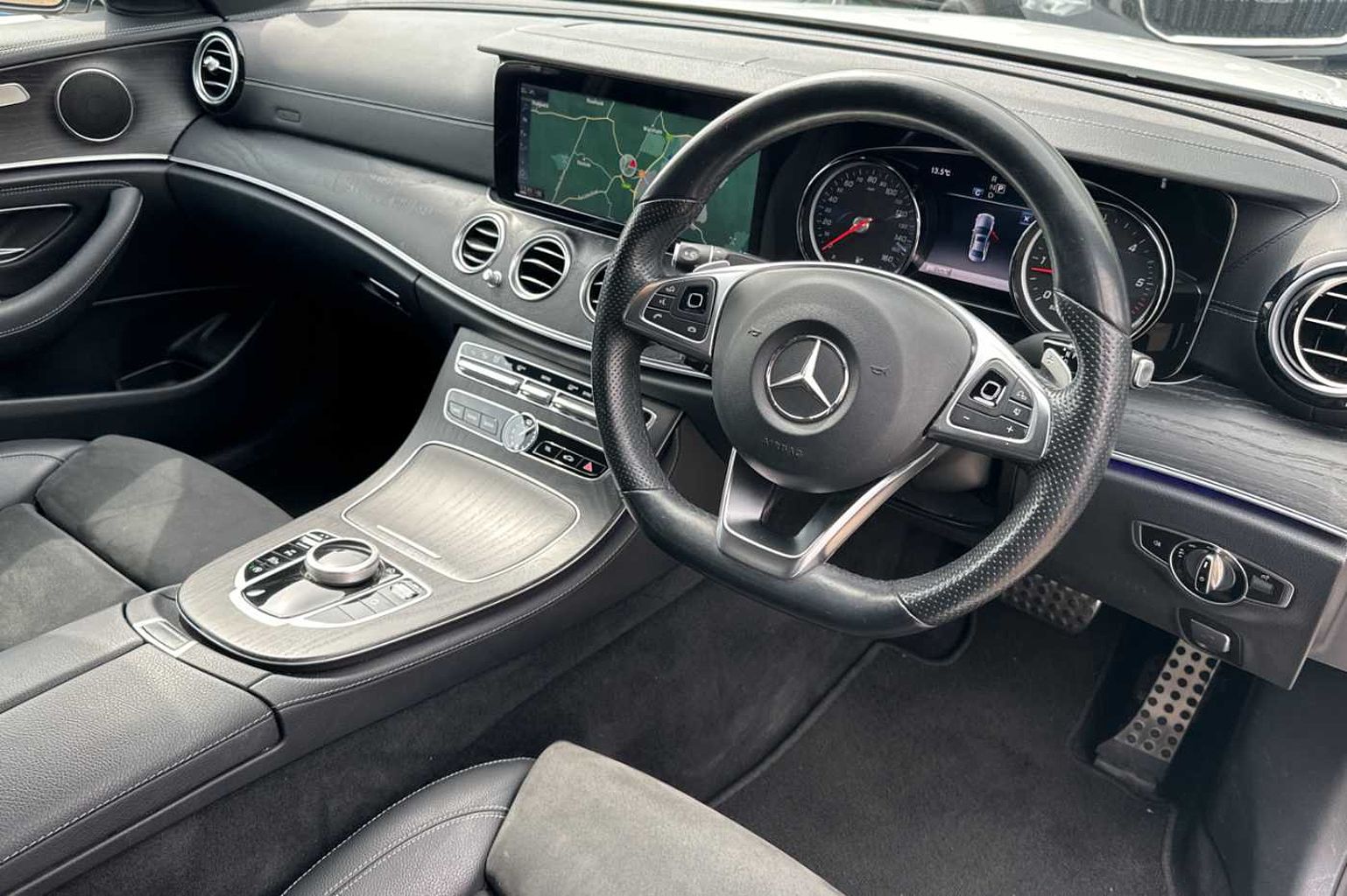 Mercedes-Benz E-Class 2.0d E220d AMG Line (s/s) 4-Dr Saloon