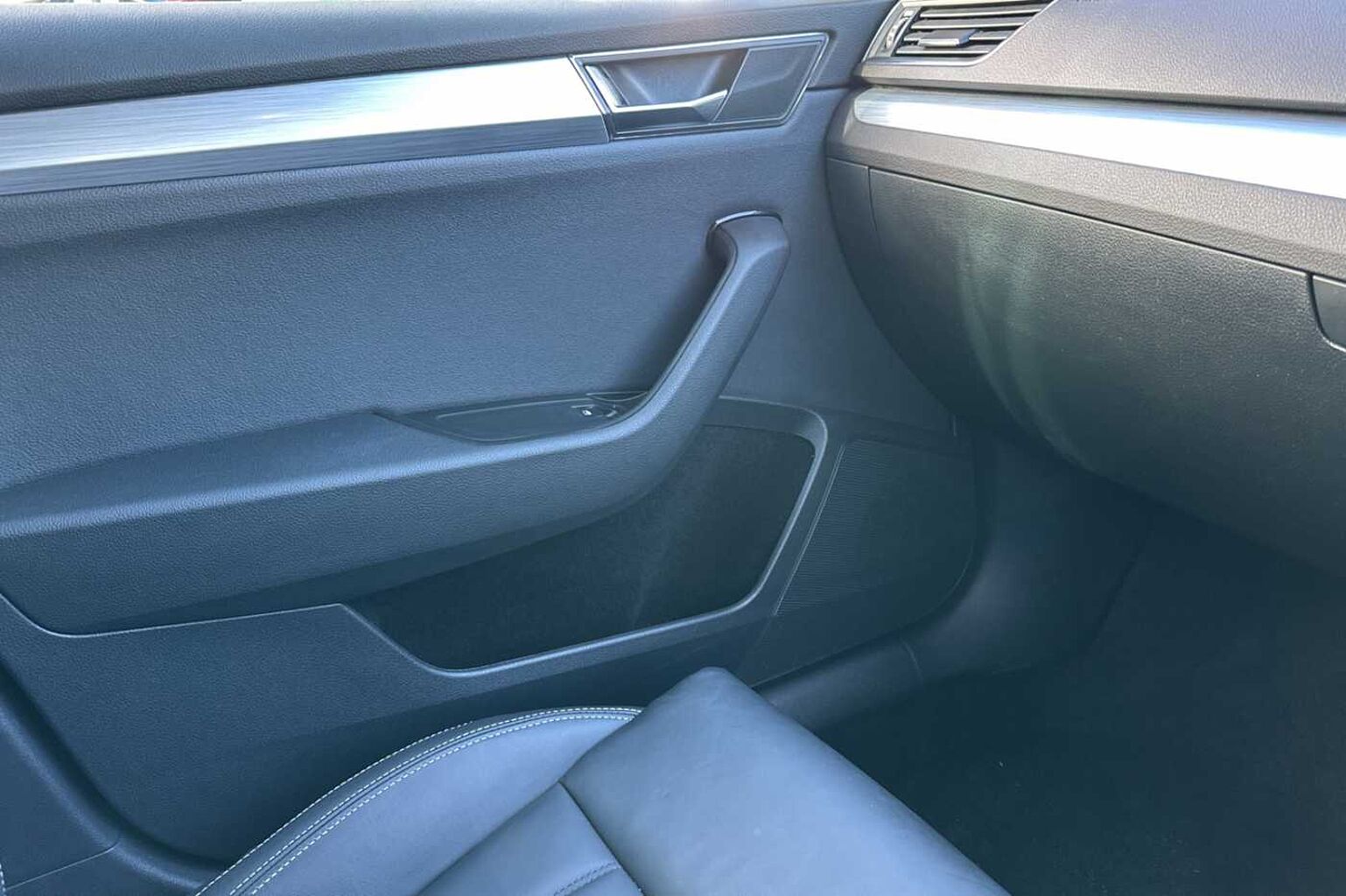 SKODA Superb 1.5 TSI 150ps SE Technology ACT DSG Estate